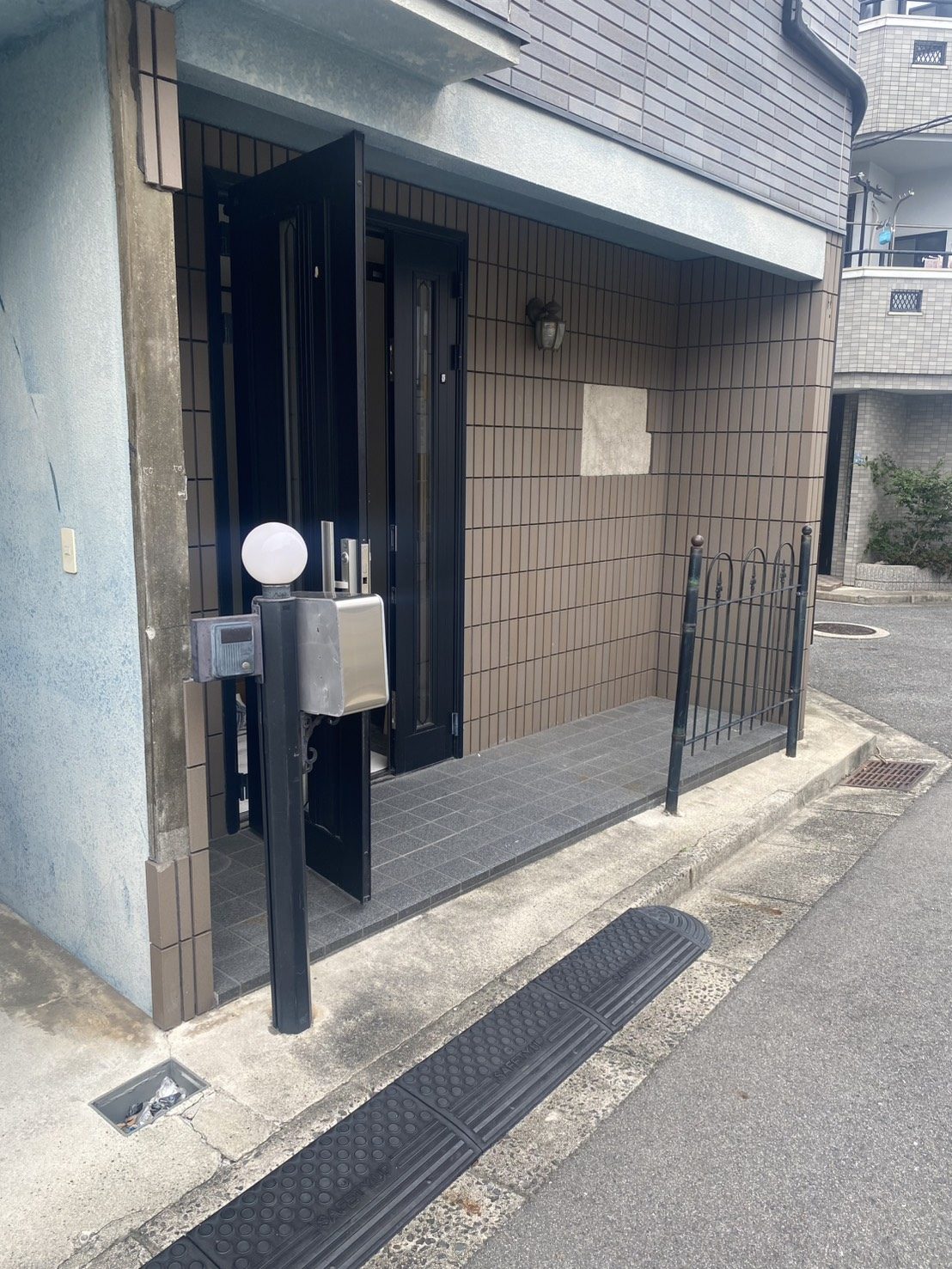 工事前の玄関